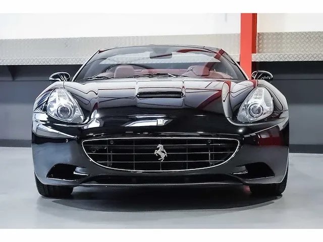 Ferrari california convertible 4,3l v8 - 2011 - afbeelding 12 van  88