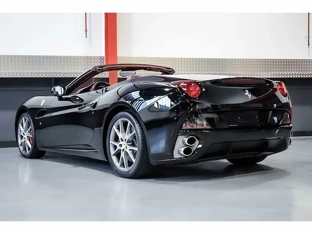Ferrari california convertible 4,3l v8 - 2011 - afbeelding 26 van  88