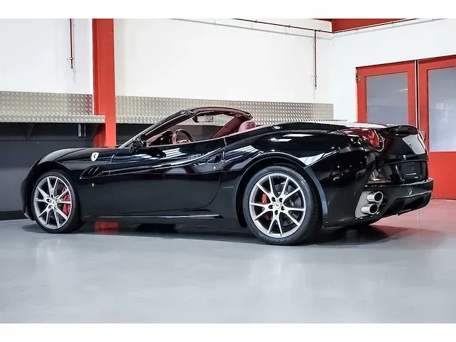 Ferrari california convertible 4,3l v8 - 2011 - afbeelding 29 van  88