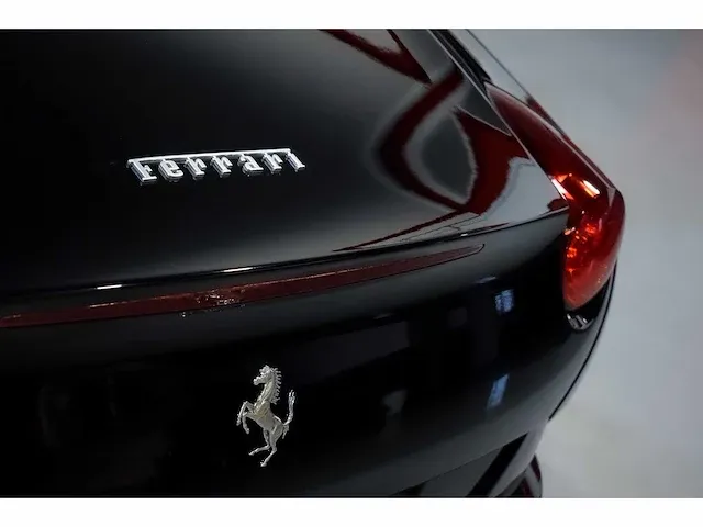 Ferrari california convertible 4,3l v8 - 2011 - afbeelding 33 van  88