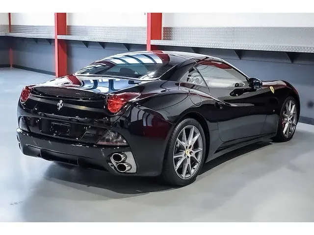 Ferrari california convertible 4,3l v8 - 2011 - afbeelding 43 van  88
