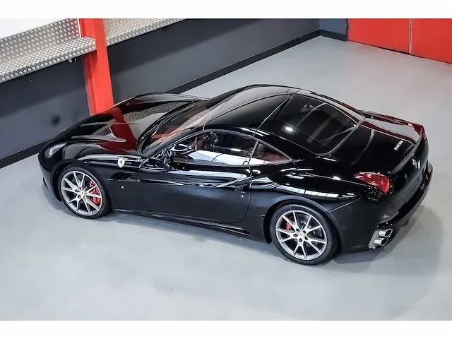 Ferrari california convertible 4,3l v8 - 2011 - afbeelding 46 van  88