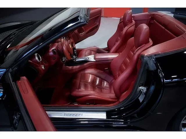 Ferrari california convertible 4,3l v8 - 2011 - afbeelding 53 van  88