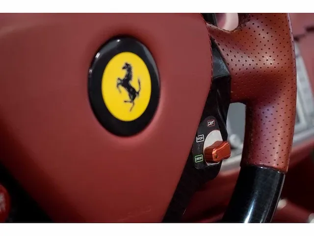 Ferrari california convertible 4,3l v8 - 2011 - afbeelding 59 van  88