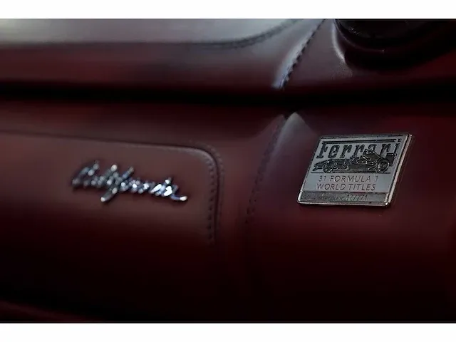Ferrari california convertible 4,3l v8 - 2011 - afbeelding 65 van  88