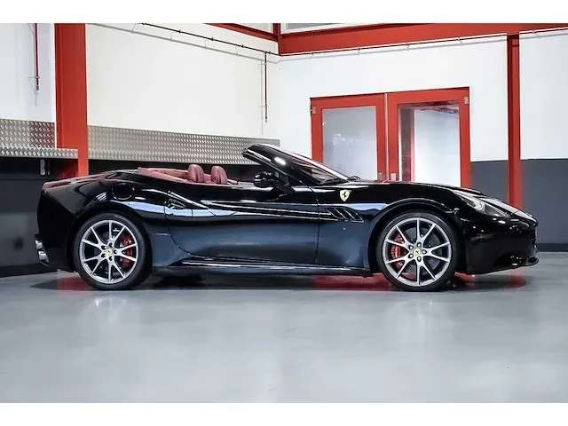 Ferrari california convertible 4,3l v8 - 2011 - afbeelding 67 van  88