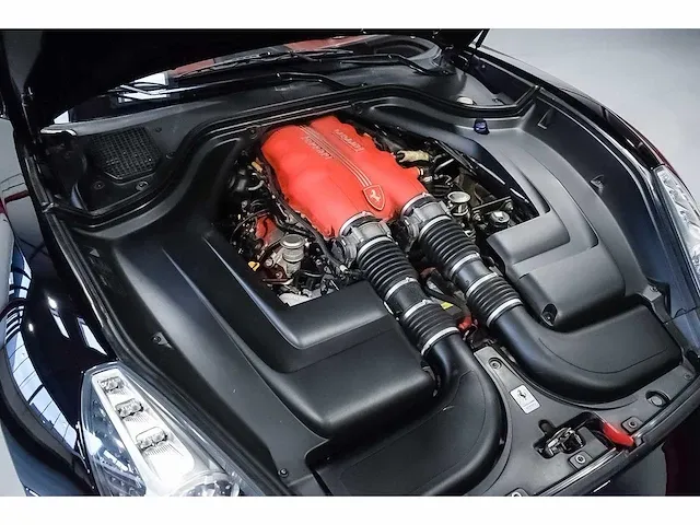 Ferrari california convertible 4,3l v8 - 2011 - afbeelding 84 van  88