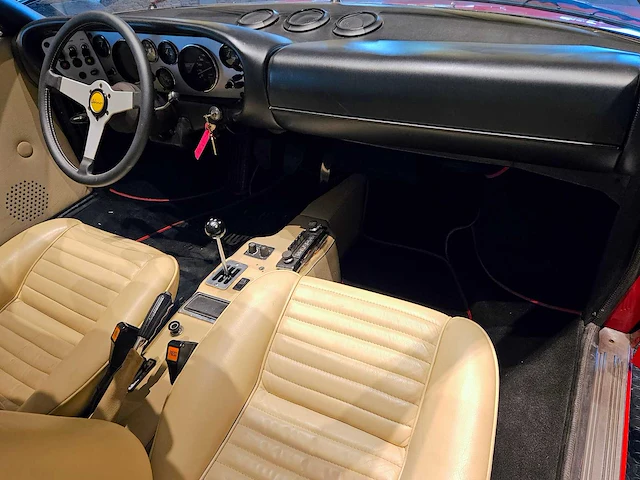 Ferrari dino 308 gt4 - afbeelding 21 van  63