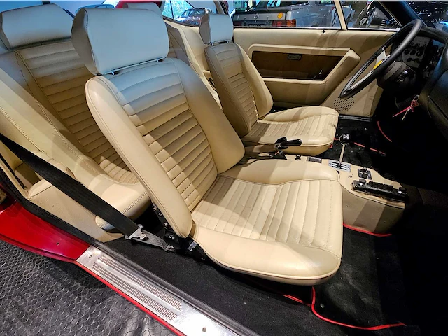 Ferrari dino 308 gt4 - afbeelding 22 van  63