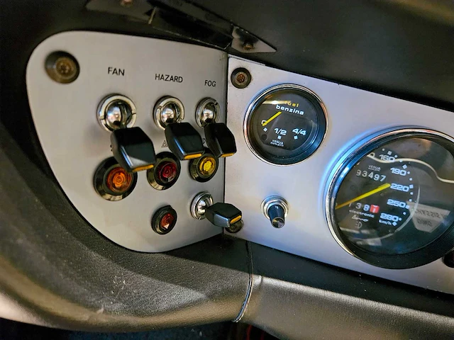 Ferrari dino 308 gt4 - afbeelding 47 van  63