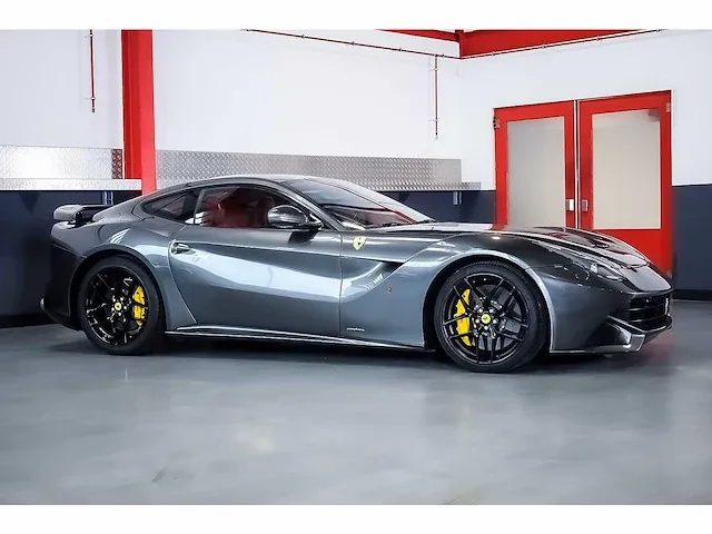 Ferrari f12 berlinetta coupe 6,3l v12 - 2014 - afbeelding 2 van  89