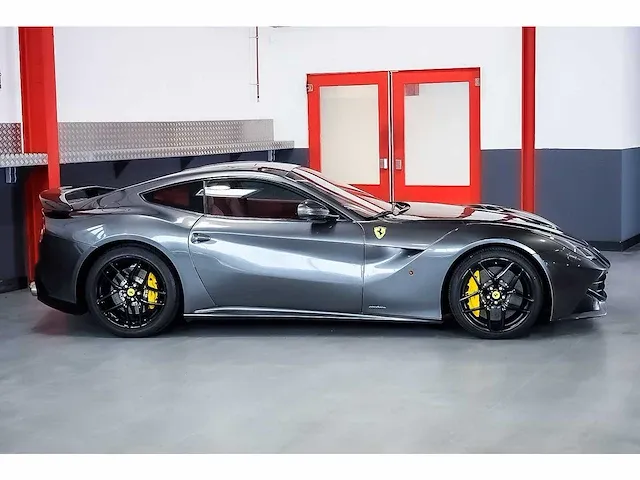 Ferrari f12 berlinetta coupe 6,3l v12 - 2014 - afbeelding 4 van  89