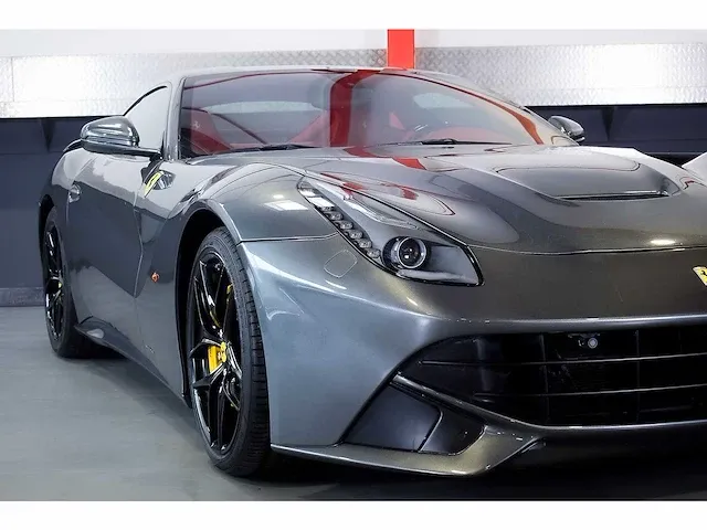 Ferrari f12 berlinetta coupe 6,3l v12 - 2014 - afbeelding 6 van  89