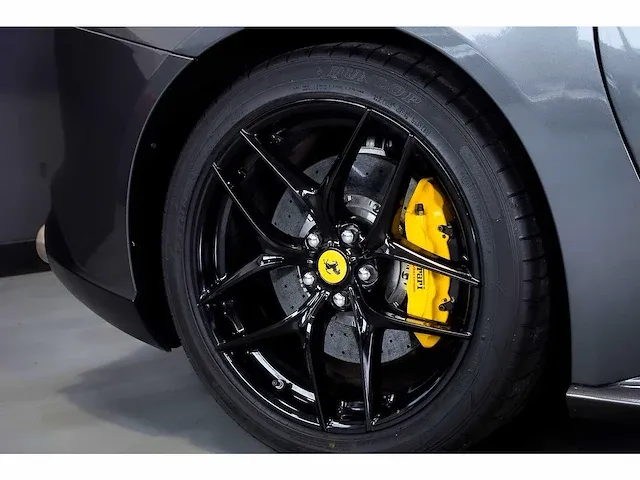 Ferrari f12 berlinetta coupe 6,3l v12 - 2014 - afbeelding 10 van  89