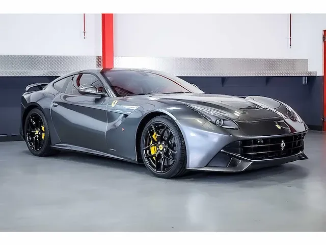Ferrari f12 berlinetta coupe 6,3l v12 - 2014 - afbeelding 1 van  89