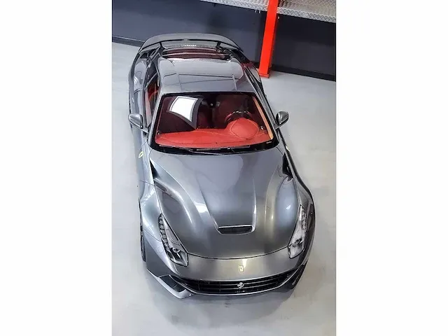 Ferrari f12 berlinetta coupe 6,3l v12 - 2014 - afbeelding 16 van  89