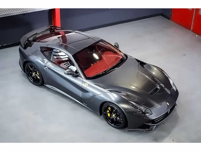 Ferrari f12 berlinetta coupe 6,3l v12 - 2014 - afbeelding 17 van  89