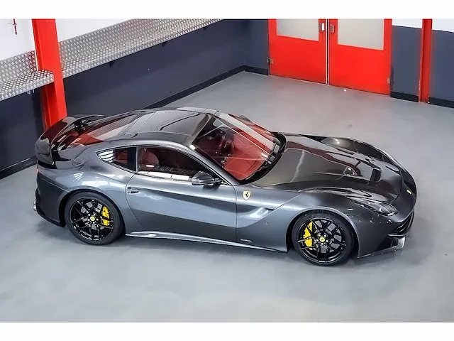 Ferrari f12 berlinetta coupe 6,3l v12 - 2014 - afbeelding 18 van  89