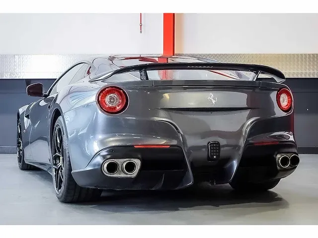 Ferrari f12 berlinetta coupe 6,3l v12 - 2014 - afbeelding 20 van  89
