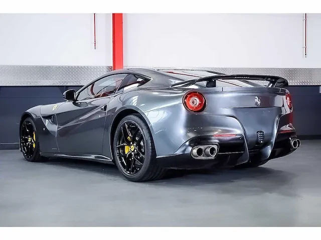 Ferrari f12 berlinetta coupe 6,3l v12 - 2014 - afbeelding 22 van  89