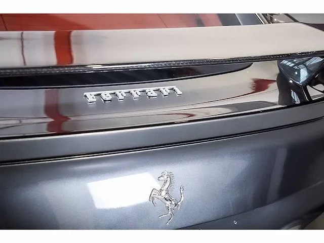 Ferrari f12 berlinetta coupe 6,3l v12 - 2014 - afbeelding 41 van  89