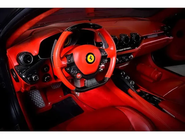 Ferrari f12 berlinetta coupe 6,3l v12 - 2014 - afbeelding 61 van  89
