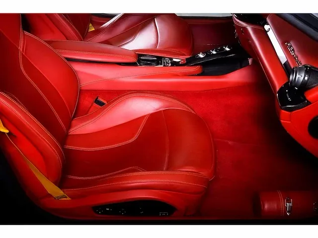 Ferrari f12 berlinetta coupe 6,3l v12 - 2014 - afbeelding 72 van  89