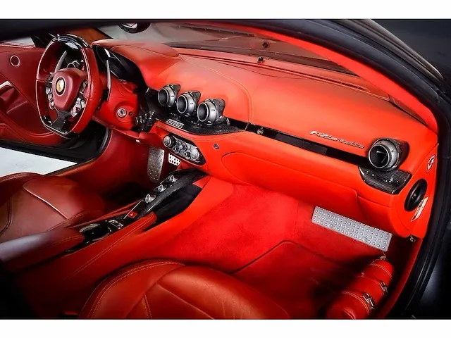 Ferrari f12 berlinetta coupe 6,3l v12 - 2014 - afbeelding 75 van  89