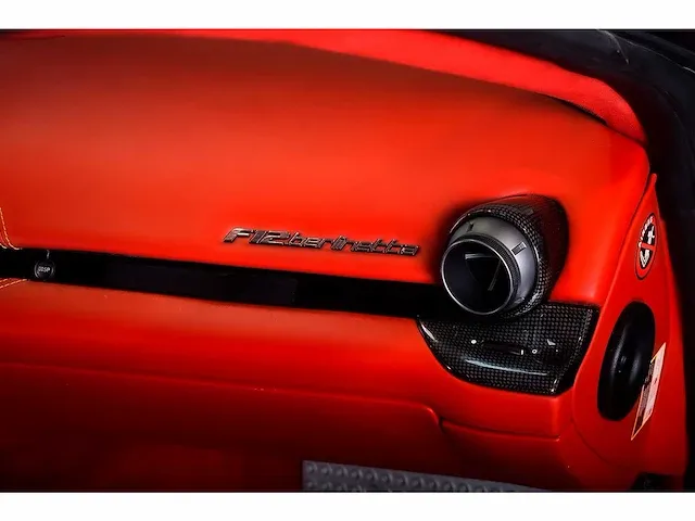 Ferrari f12 berlinetta coupe 6,3l v12 - 2014 - afbeelding 76 van  89