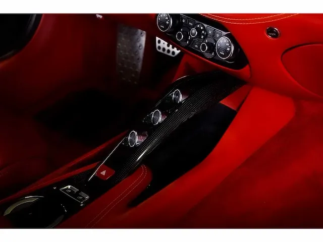 Ferrari f12 berlinetta coupe 6,3l v12 - 2014 - afbeelding 77 van  89