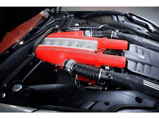 Ferrari f12 berlinetta coupe 6,3l v12 - 2014 - afbeelding 82 van  89