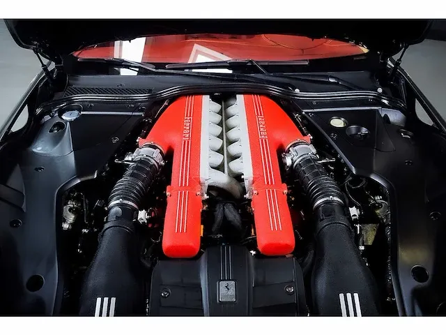 Ferrari f12 berlinetta coupe 6,3l v12 - 2014 - afbeelding 84 van  89