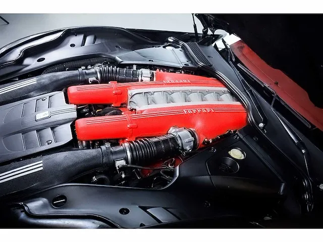 Ferrari f12 berlinetta coupe 6,3l v12 - 2014 - afbeelding 86 van  89