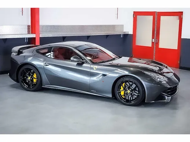 Ferrari f12 berlinetta coupe 6,3l v12 - 2014 - afbeelding 78 van  89