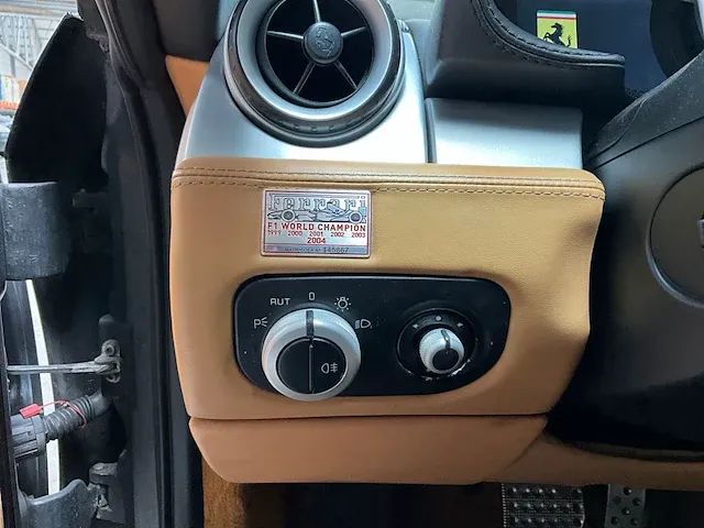 Ferrari scaglietti - afbeelding 20 van  55