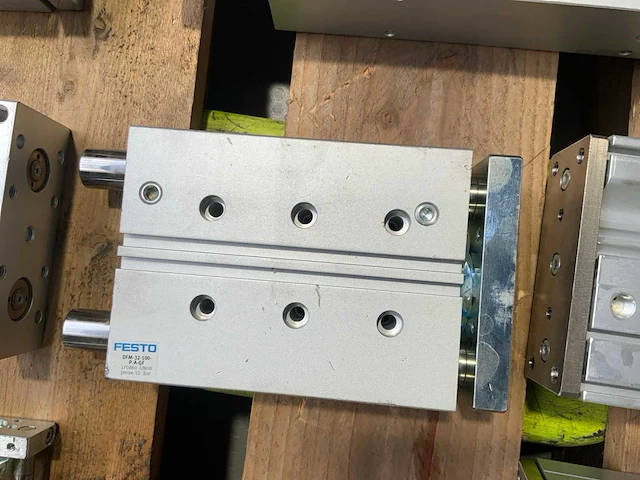 Festo diverse pneumatische cilinders (21x) - afbeelding 7 van  10