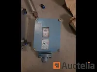 Festo en telemecanique pneumatisch materiaal - afbeelding 4 van  7