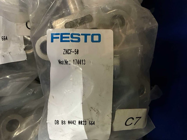Festo partij pneumatische onderdelen - afbeelding 22 van  48