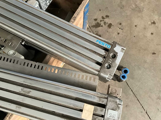 Festo persluchtcilinder - afbeelding 3 van  4