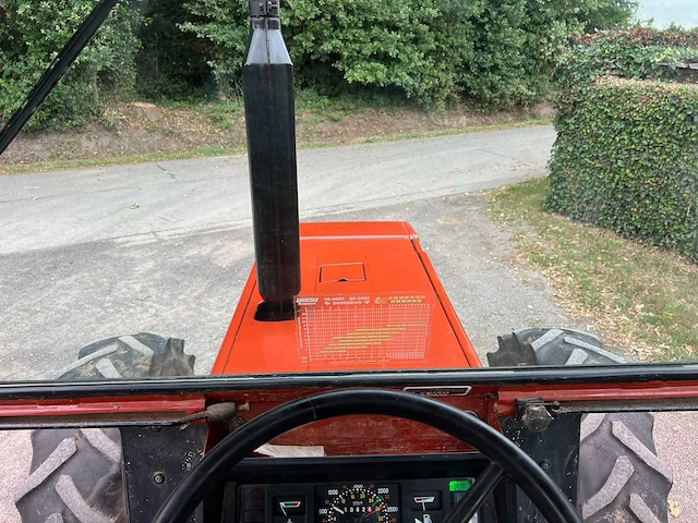Fiat - 1992 - 80-90dt - vierwielaangedreven landbouwtractor - afbeelding 4 van  17