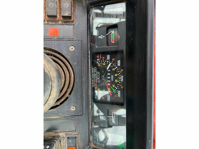 Fiat - 1992 - 80-90dt - vierwielaangedreven landbouwtractor - afbeelding 7 van  17