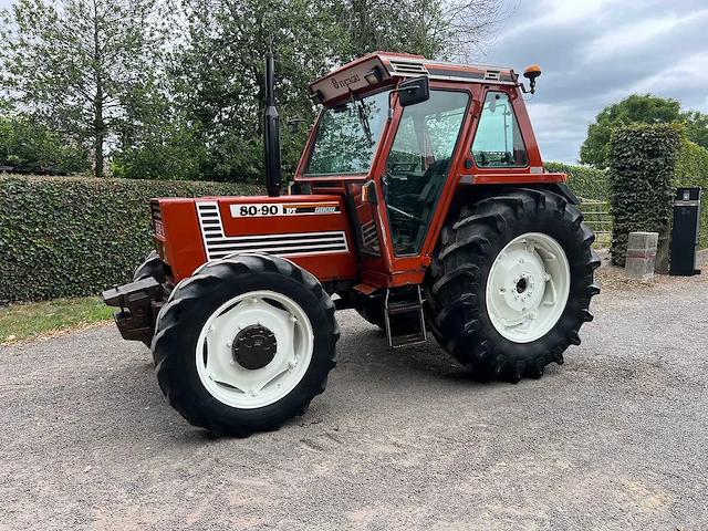 Fiat - 1992 - 80-90dt - vierwielaangedreven landbouwtractor - afbeelding 1 van  17