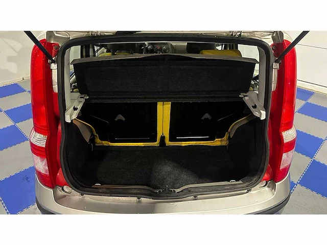 Fiat - 2003 - panda - personenauto - afbeelding 31 van  34