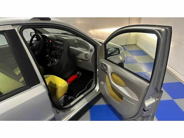 Fiat - 2003 - panda - personenauto - afbeelding 32 van  34