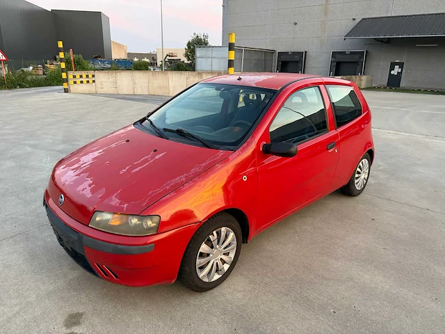 Fiat - 2003 - punto - personenauto - afbeelding 8 van  14