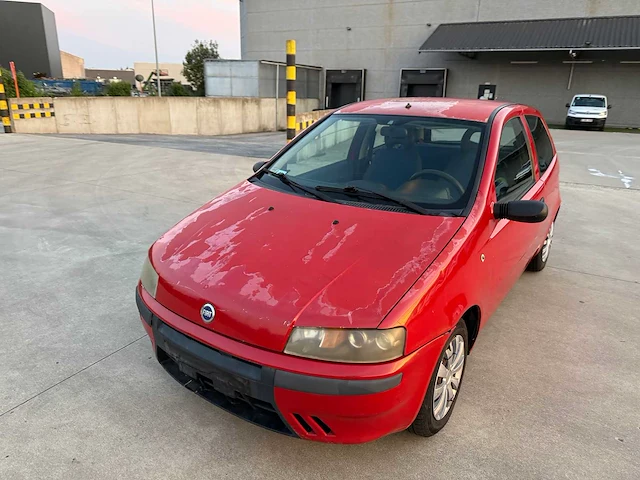 Fiat - 2003 - punto - personenauto - afbeelding 9 van  14