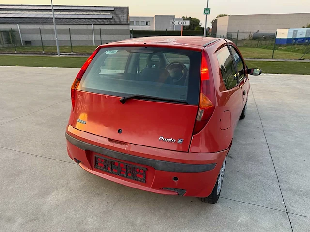 Fiat - 2003 - punto - personenauto - afbeelding 11 van  14