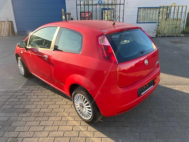 Fiat - 2008 - punto - personenauto - afbeelding 12 van  18