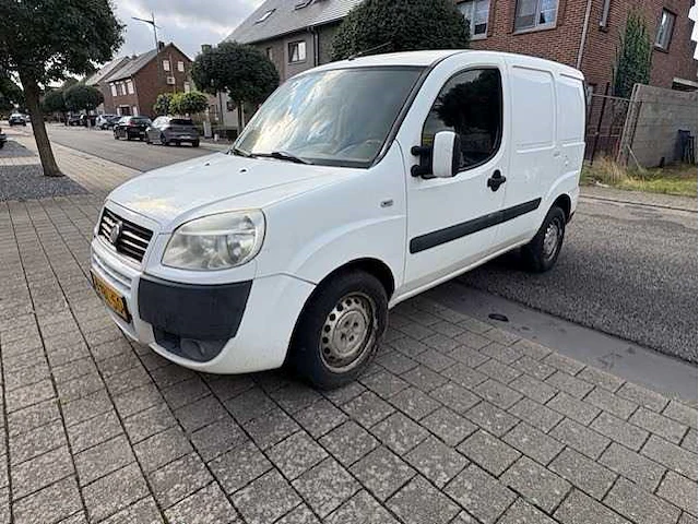 Fiat - doblò - 1.3 mj sx - car - 2009 - afbeelding 2 van  12