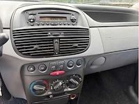 Fiat - punto - car - 2001 - afbeelding 5 van  14